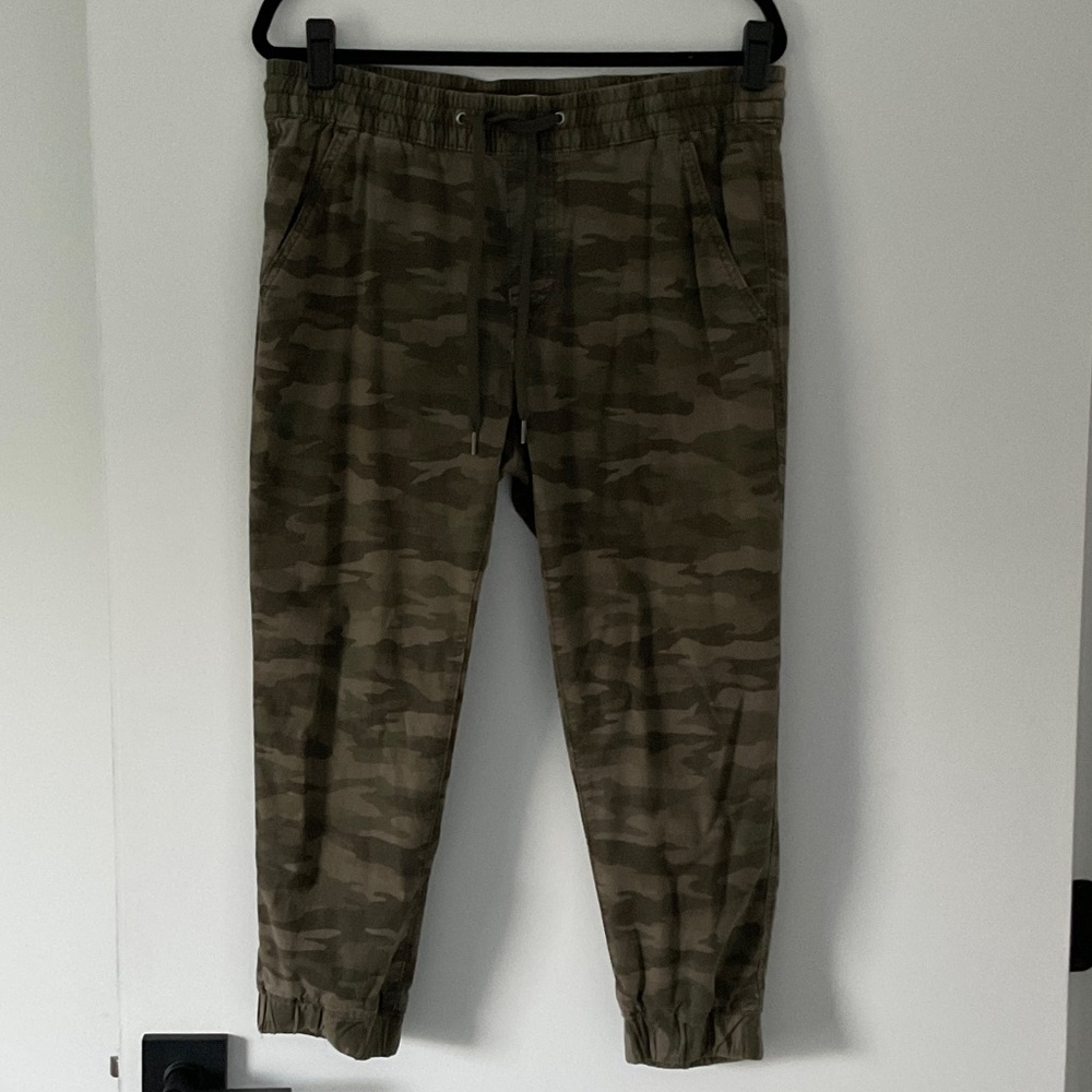 Levi's Ladies Green Camouflage Joggers